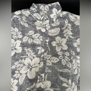Age of Wisdom Casual Button Down Shirt Mens S/P Small Hawaiian Print / Flowers /